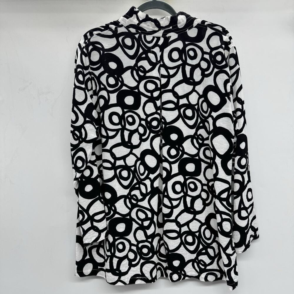 John Mark Women's Geometric Printed Button Up Shi… - image 4